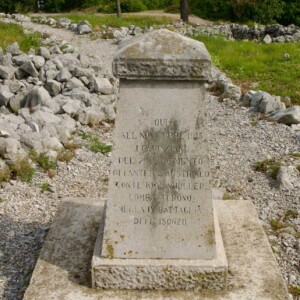 Lapide commemorativa dei caduti austriaci sul monte San Michele.