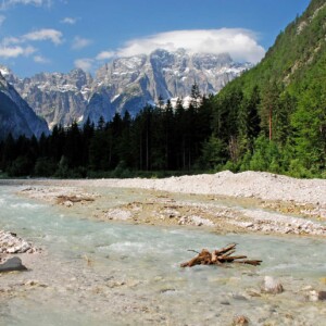 Gorizia-Nova Gorica dista <b>90 minuti d’auto</b> da <b>Tarvisio</b> e <b>Alpi Giulie</b>.